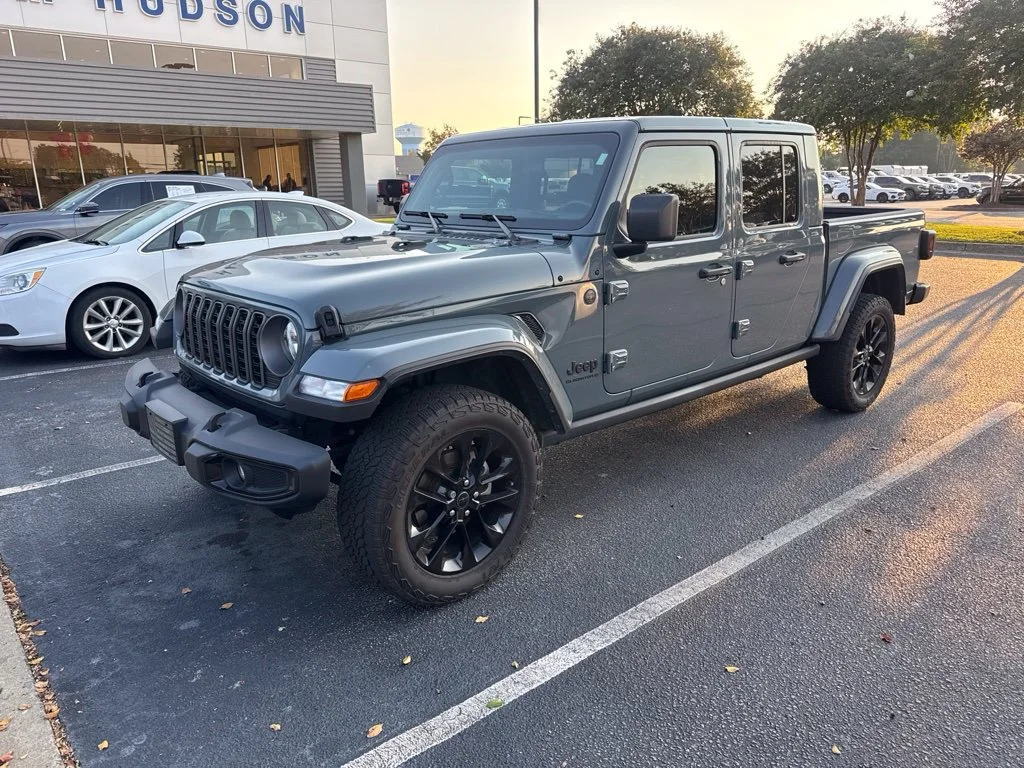 Used 2025 Gray Jeep Nighthawk image 2
