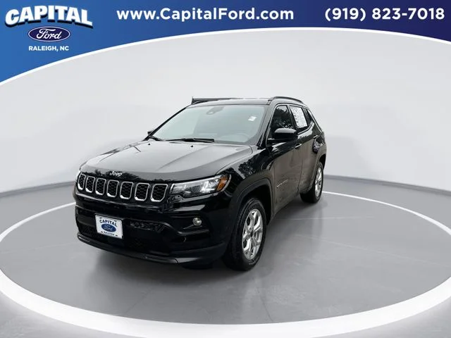 Used 2025 Black Jeep Latitude image 4