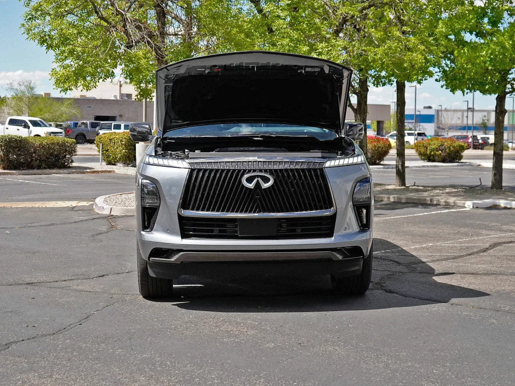 Used 2026 Dynamic Metal/Black Obsidian INFINITI AUTOGRAPH image 23