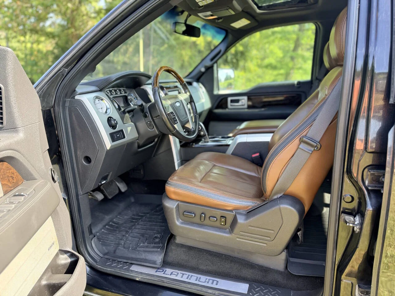 Used 2013 Black Ford Lariat 4x4 4dr SuperCrew Styleside 6.5 ft. SB image 16