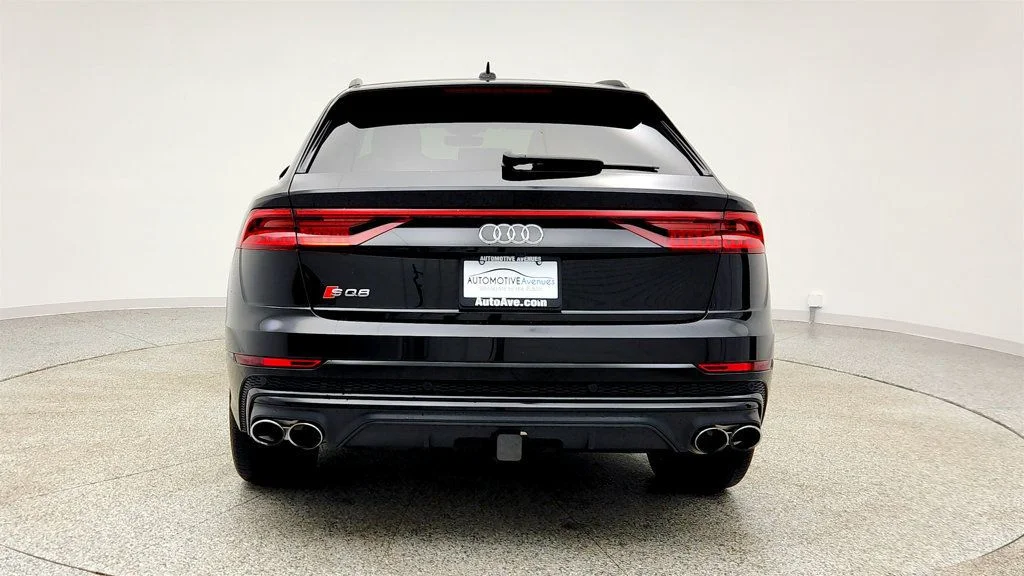 Used 2023 Mythos Black Metallic Audi Prestige 4.0 TFSI quattro with Sport, Black Optic & Luxury Pkgs image 6