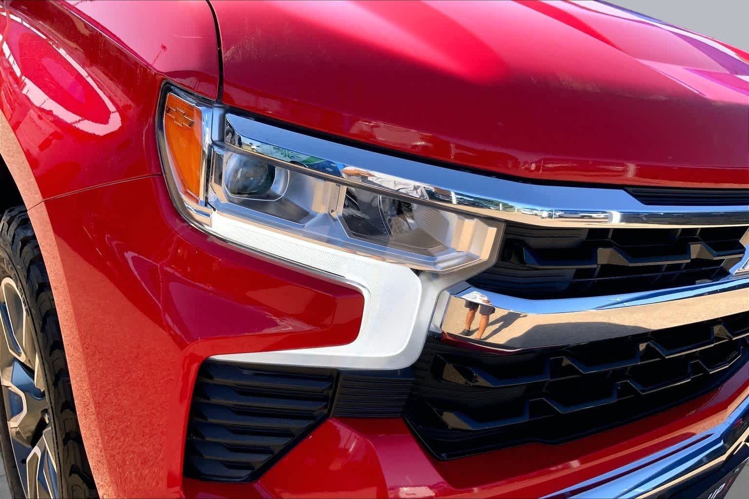 Used 2025 Red Hot Chevrolet LT image 28