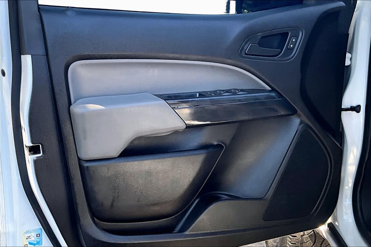 Used 2019 Summit White Chevrolet 4WD Work Truck image 21