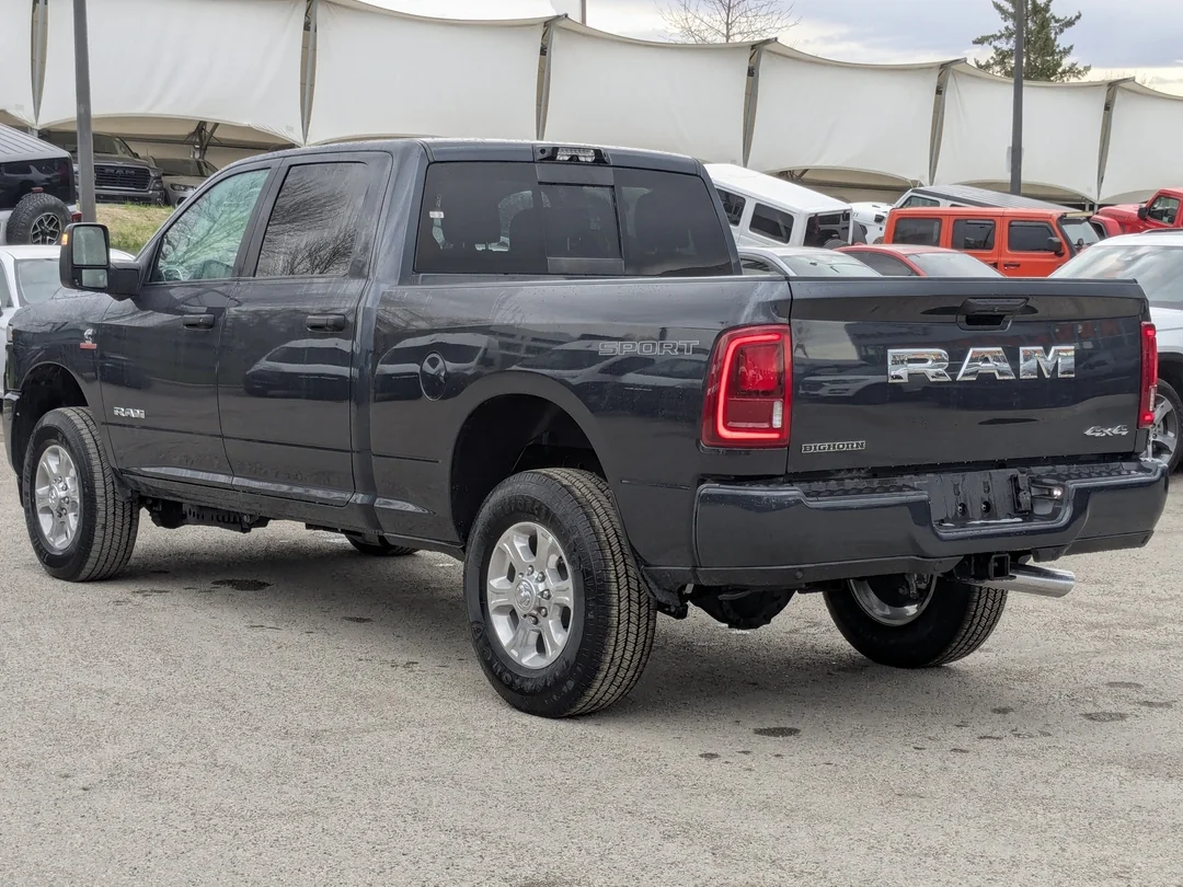 New 2026 Blue RAM Big Horn - - 6.7L HO Diesel - 5th Wheel/Gooseneck Prep - Sport App Pkg - Nav - Cargo Cam & More! image 6
