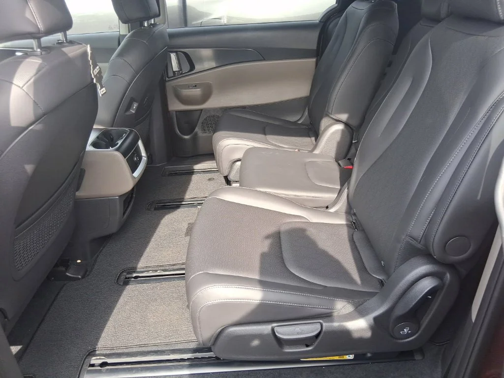 Used 2026 Red Kia LXS image 14