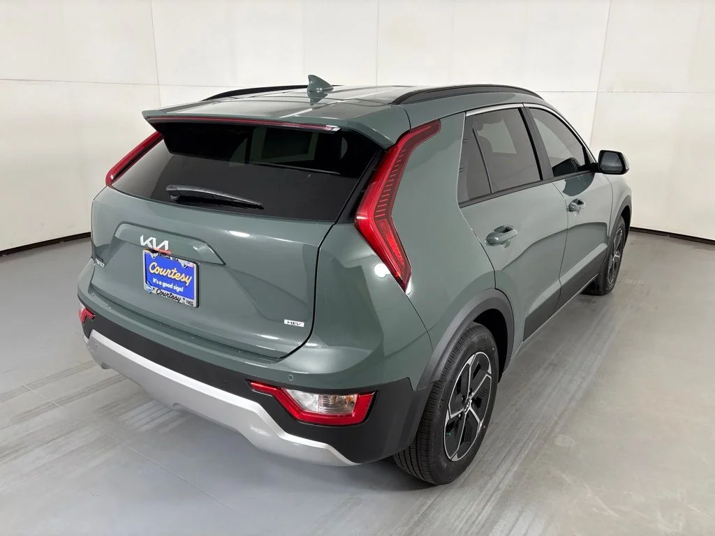 New 2026 Cityscape Green Kia EX image 8