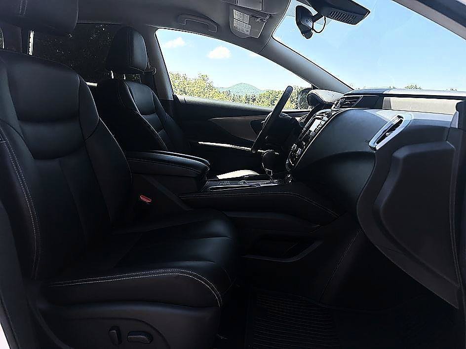 Certified Used 2023 Pearl White Tricoat Nissan SV image 19