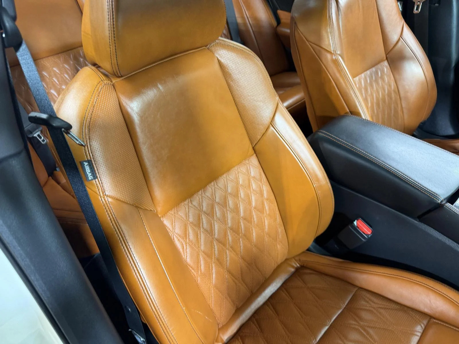 Used 2019 Pearl White Tricoat Nissan Platinum image 33
