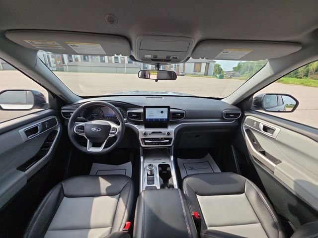 Used 2024 Silver Metallic Ford XLT image 27