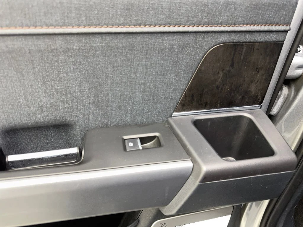 Used 2022 Silver Ford Lariat image 39