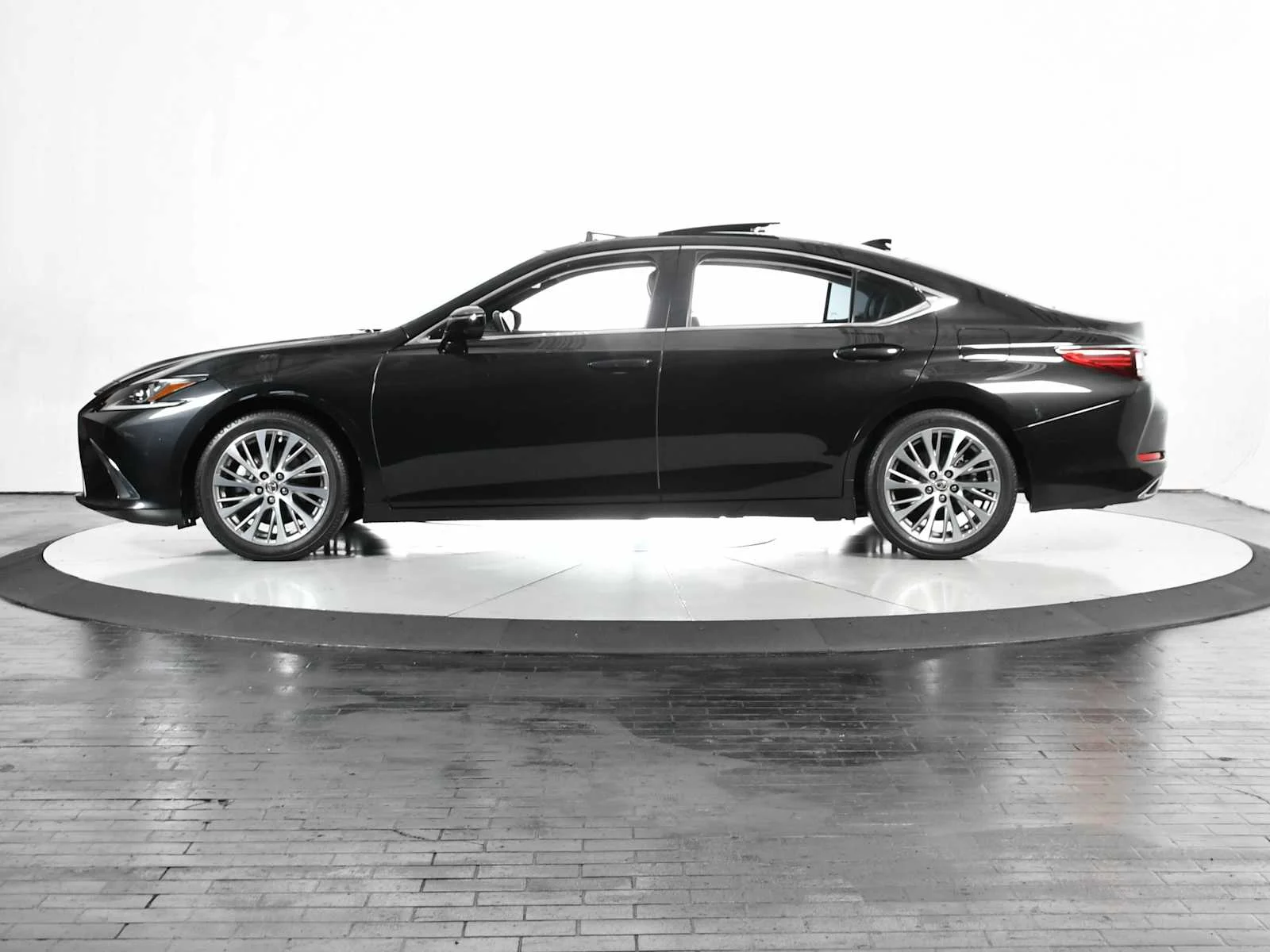 Used 2020 Caviar Lexus  image 2