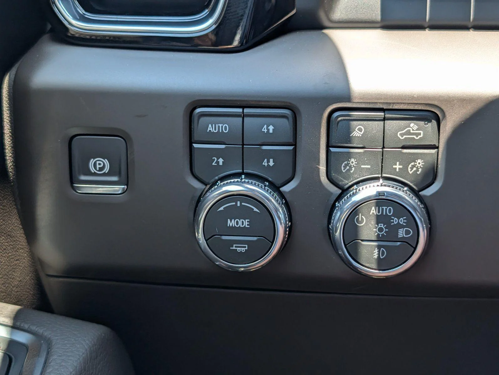 New 2026 Glacier White Tricoat GMC Denali image 28