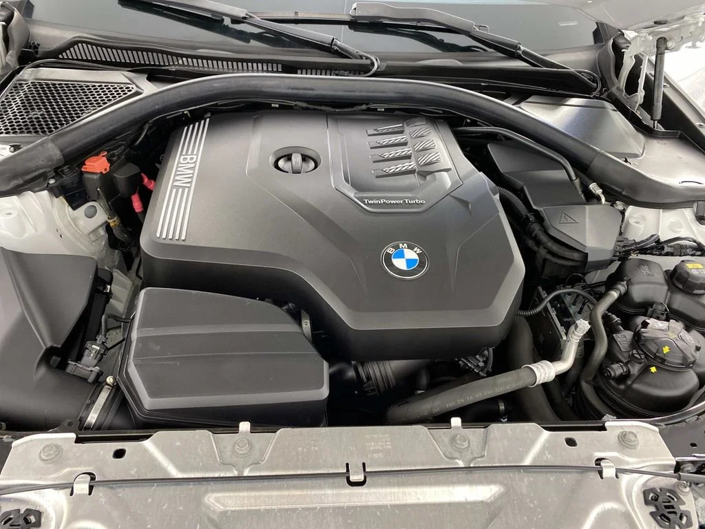 Used 2020 White Metallic BMW 330i xDrive image 31