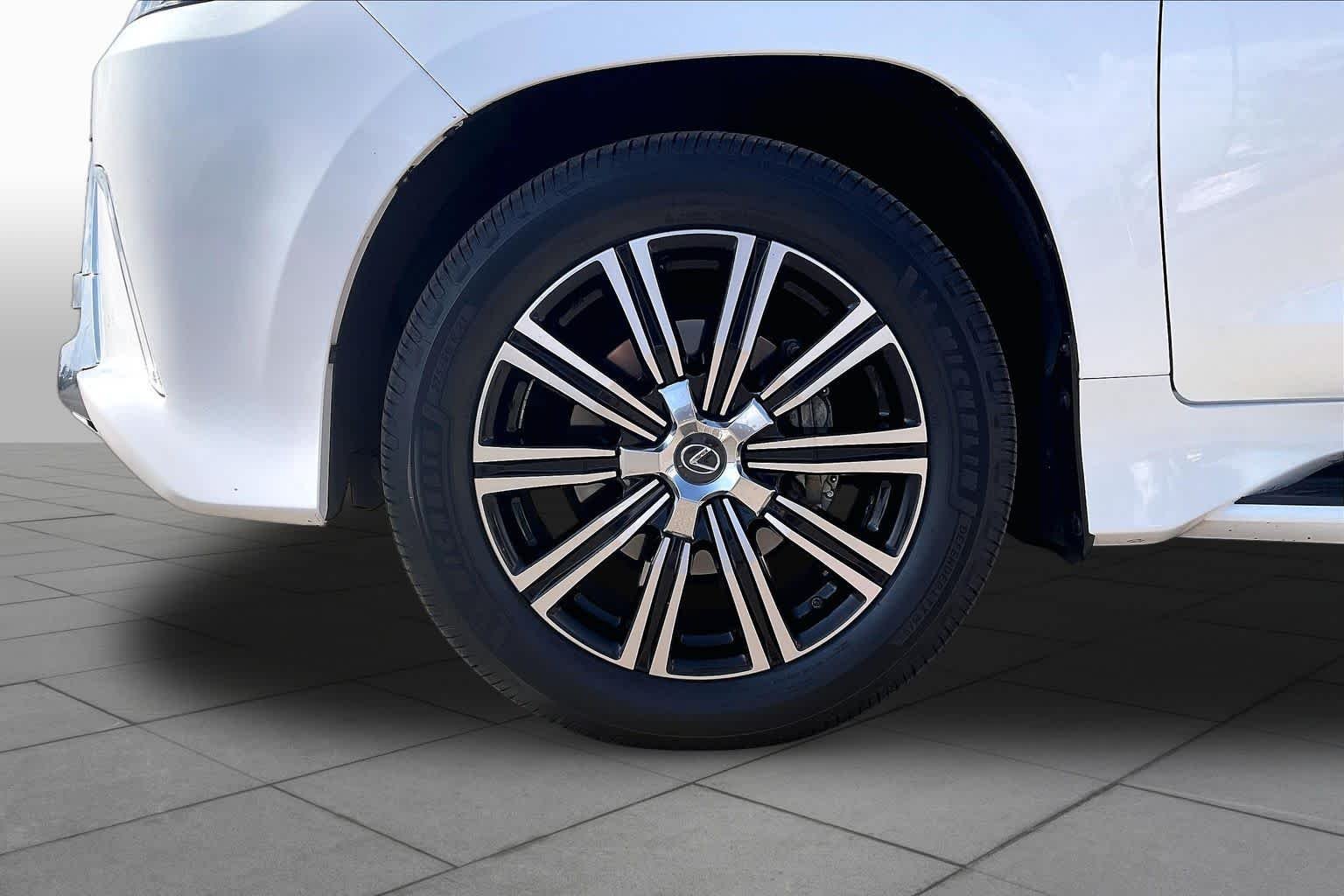 Used 2021 Eminent White Pearl Lexus  image 10