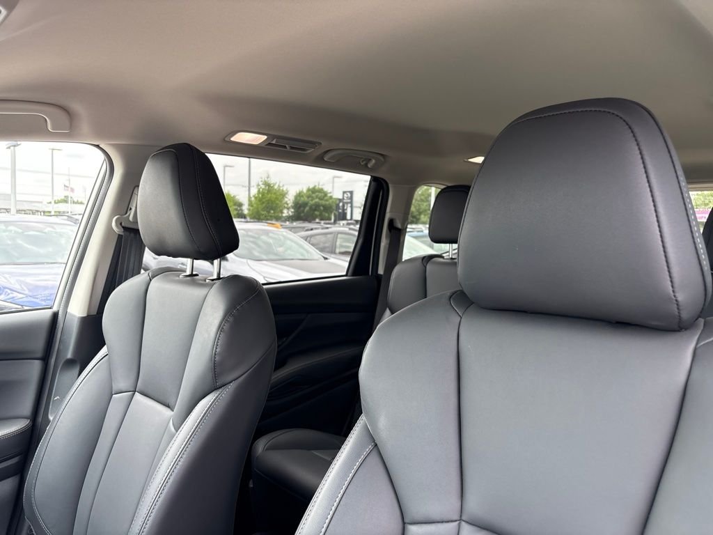 Used 2026 White Subaru Premium image 5
