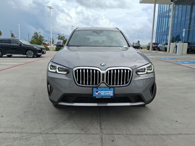 Used 2023 Gray BMW sDrive30i image 2