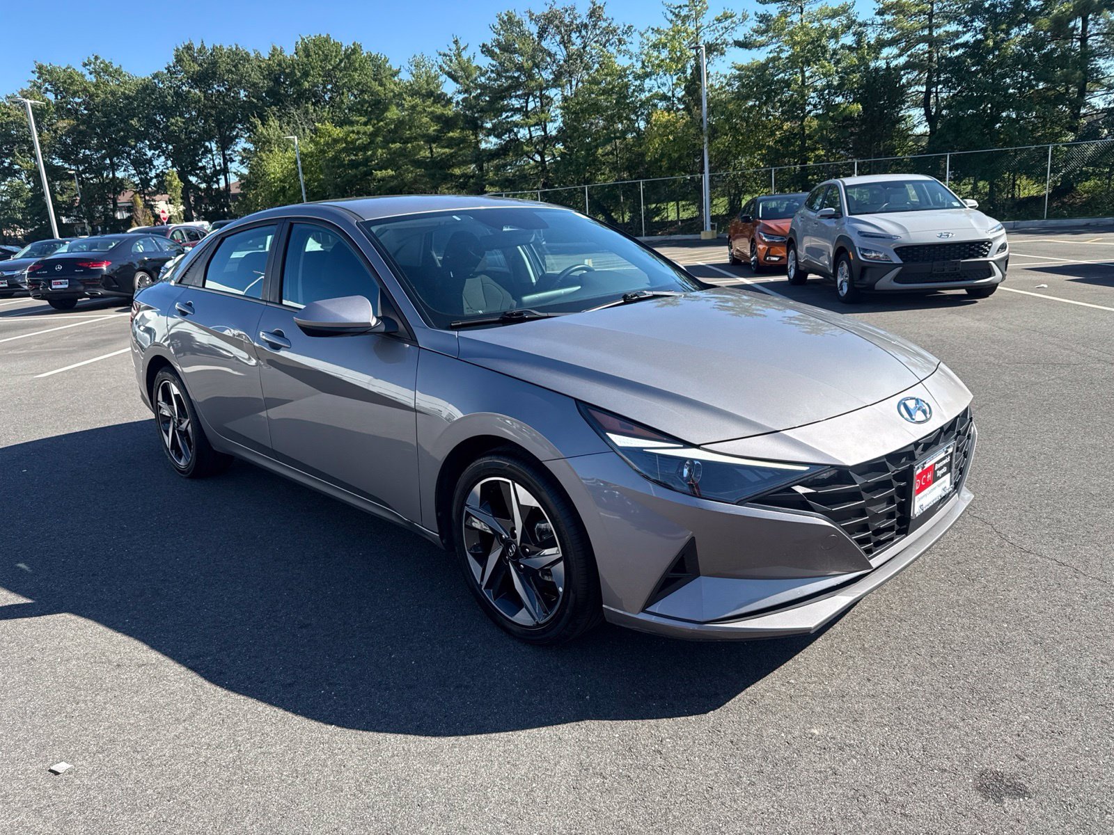 Used 2023 Silver Hyundai SEL image 3