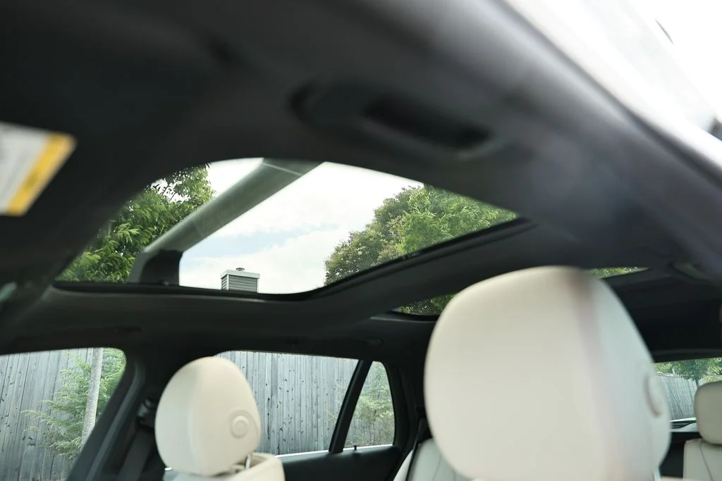 Used 2017 designo Diamond White Metallic Mercedes-Benz E 400 image 19