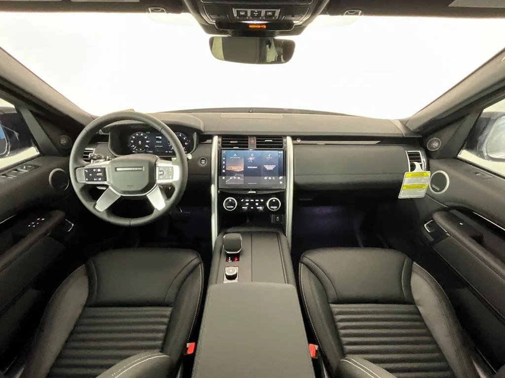 New 2026 Fuji White Land Rover S image 4