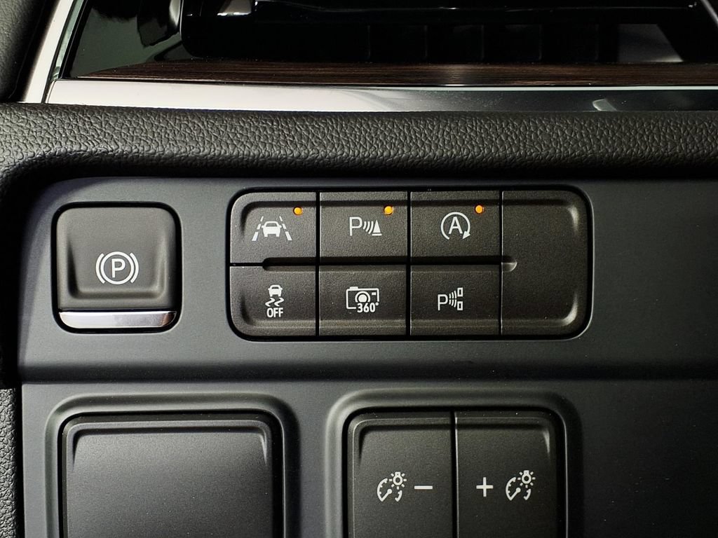 2026 Chevrolet Tahoe LT - Photo 18