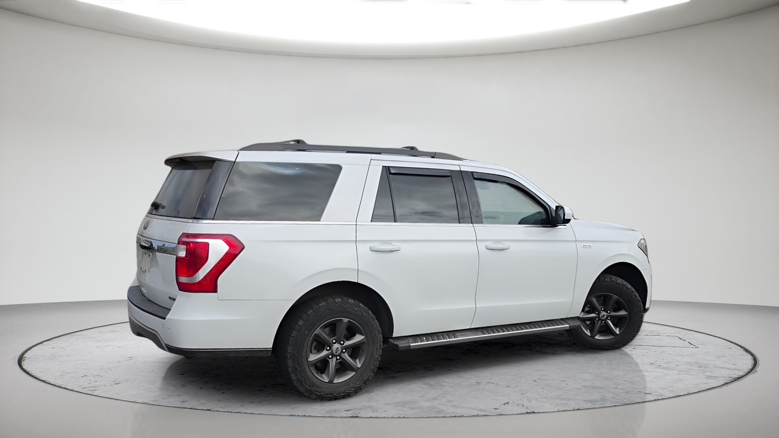 Used 2021 White Metallic Ford XLT image 6