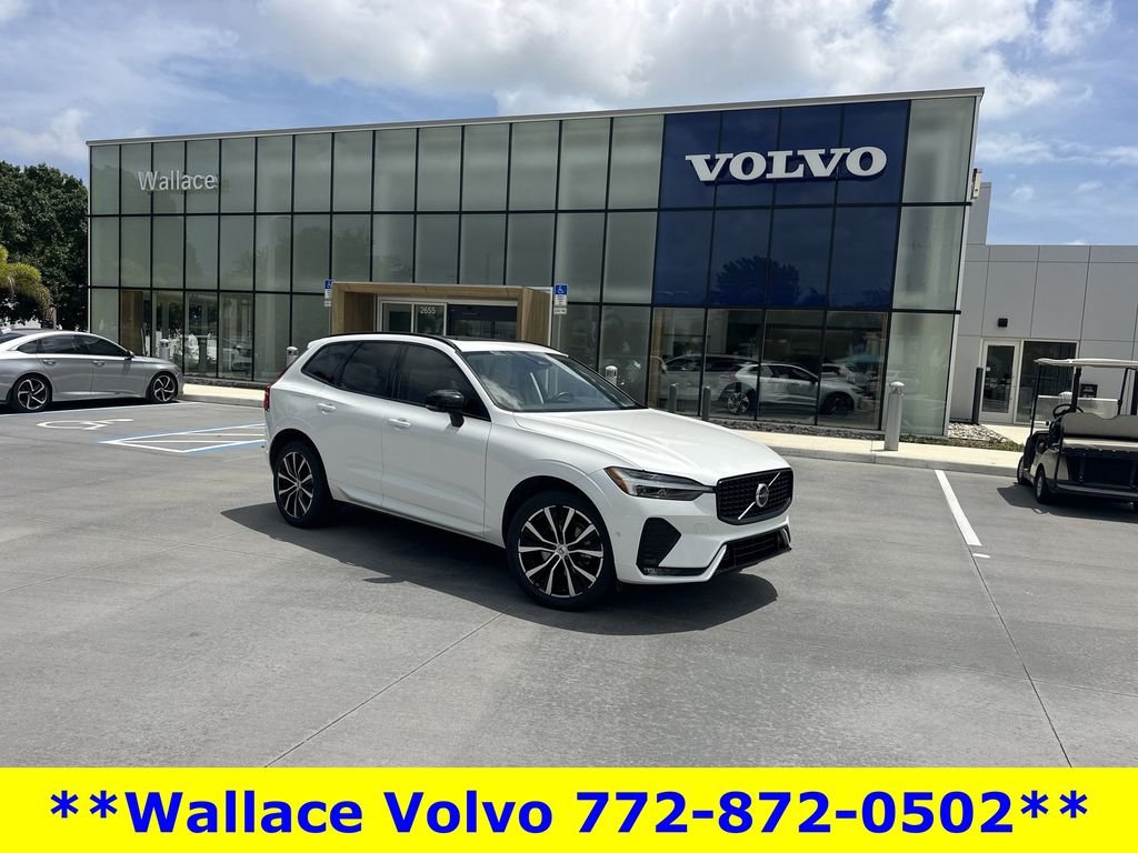 2024 Volvo XC60 B5 Plus Dark Theme AWD's photo