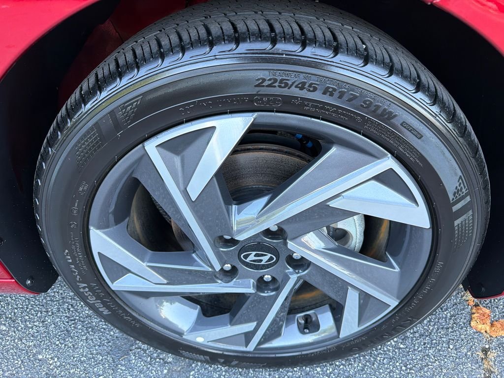 2025 Hyundai Elantra SEL - Photo 12