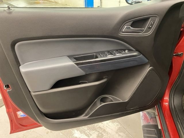 Used 2016 Red Chevrolet Z71 image 24