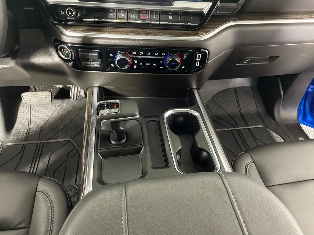 Used 2025 Blue Chevrolet RST image 18