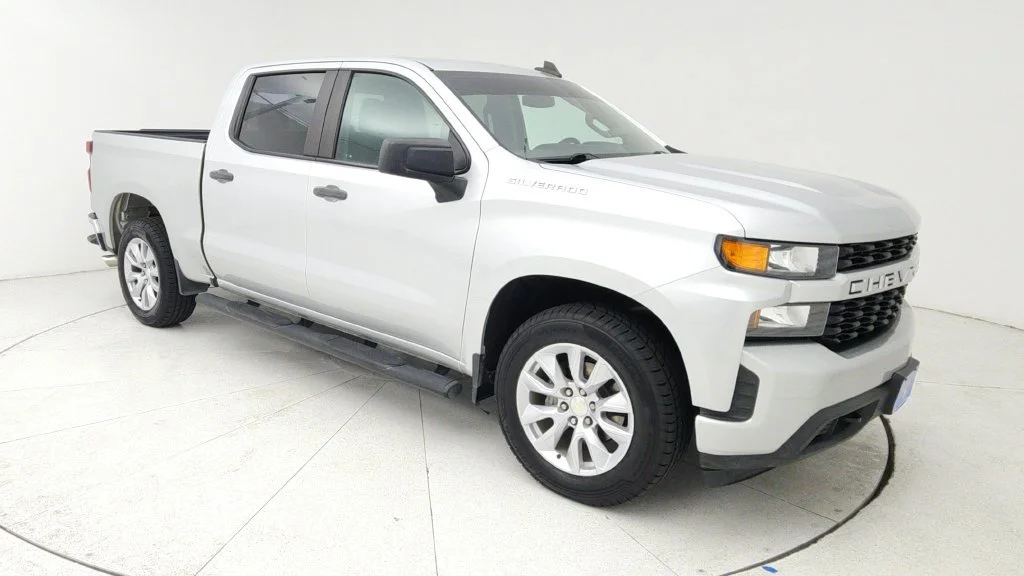 Used 2020 SILVER ICE METALLIC Chevrolet Custom image 1