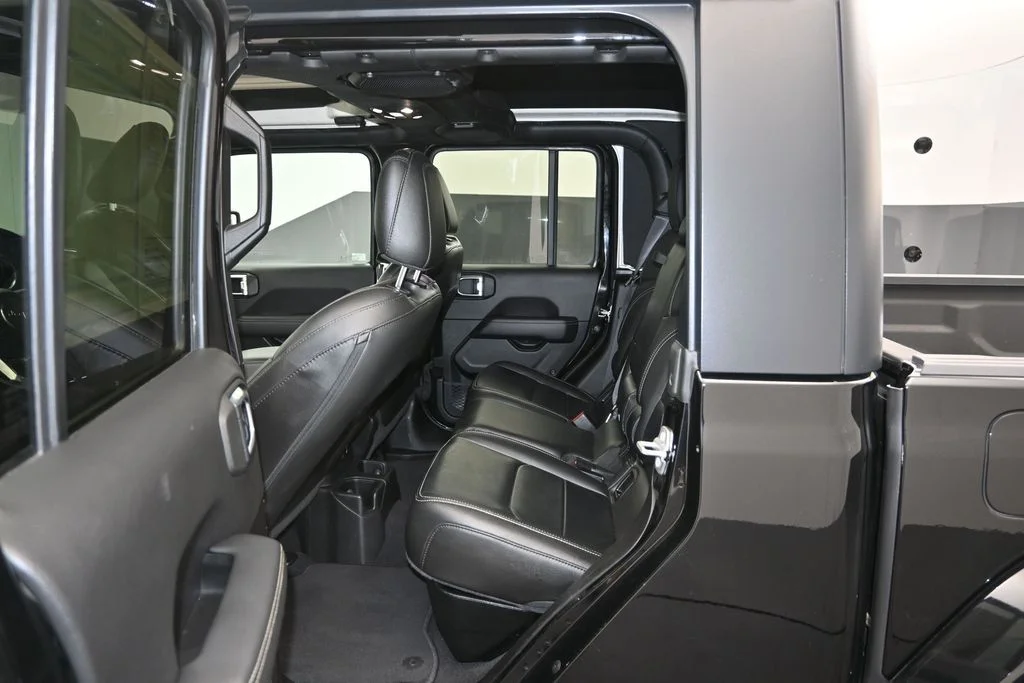 2023 Jeep Gladiator Overland - Photo 13