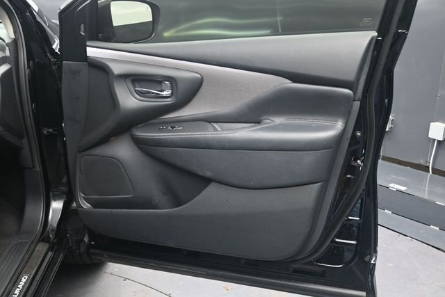 Used 2023 Black Nissan SL image 19