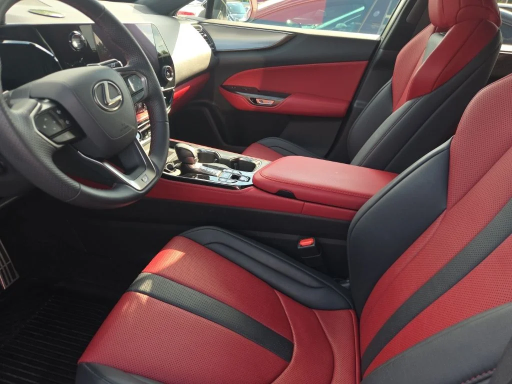 Used 2024 White Lexus 350 F SPORT Handling image 3