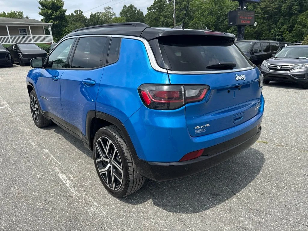 Used 2025 Blue Jeep Limited image 4