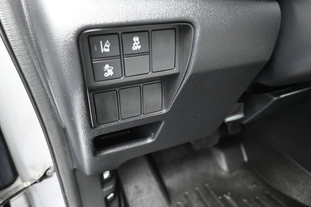 Used 2020 Lunar Silver Metallic Honda LX image 13
