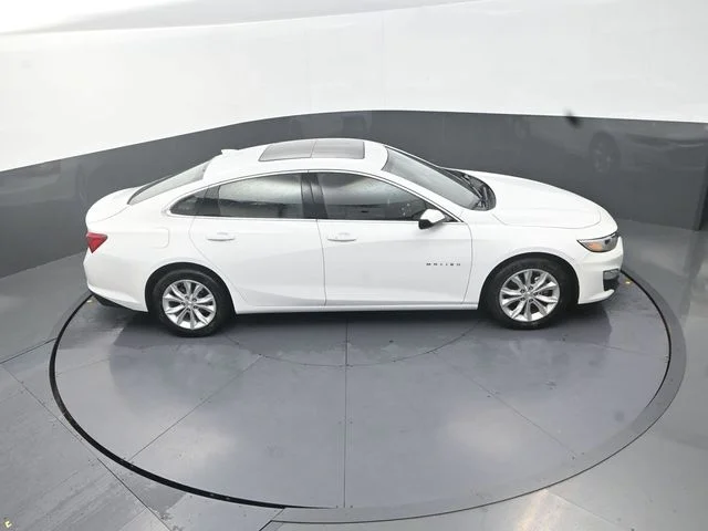 Used 2024 White Chevrolet LT image 30