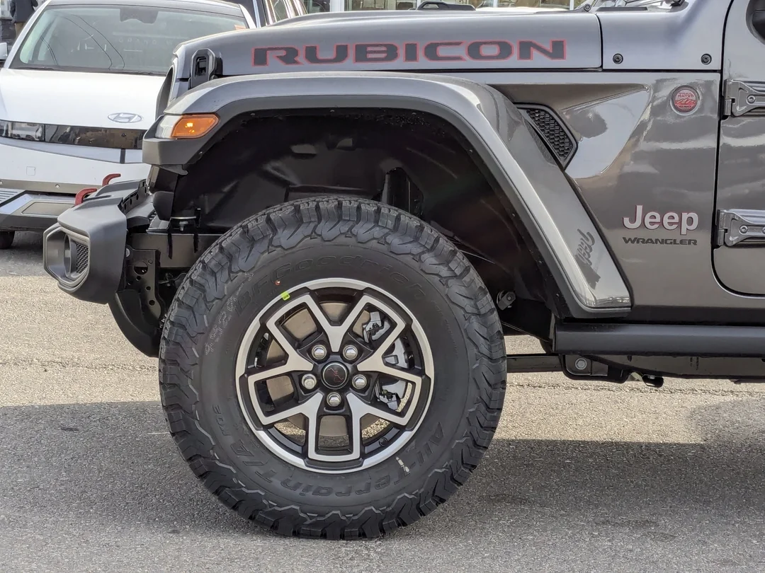 New 2026 Grey Jeep Rubicon - - 4x4 - Nappa Lthr - 3-Pc Hardtop - Safety Grp - 8- Spd Auto - Remote Start & More! image 9