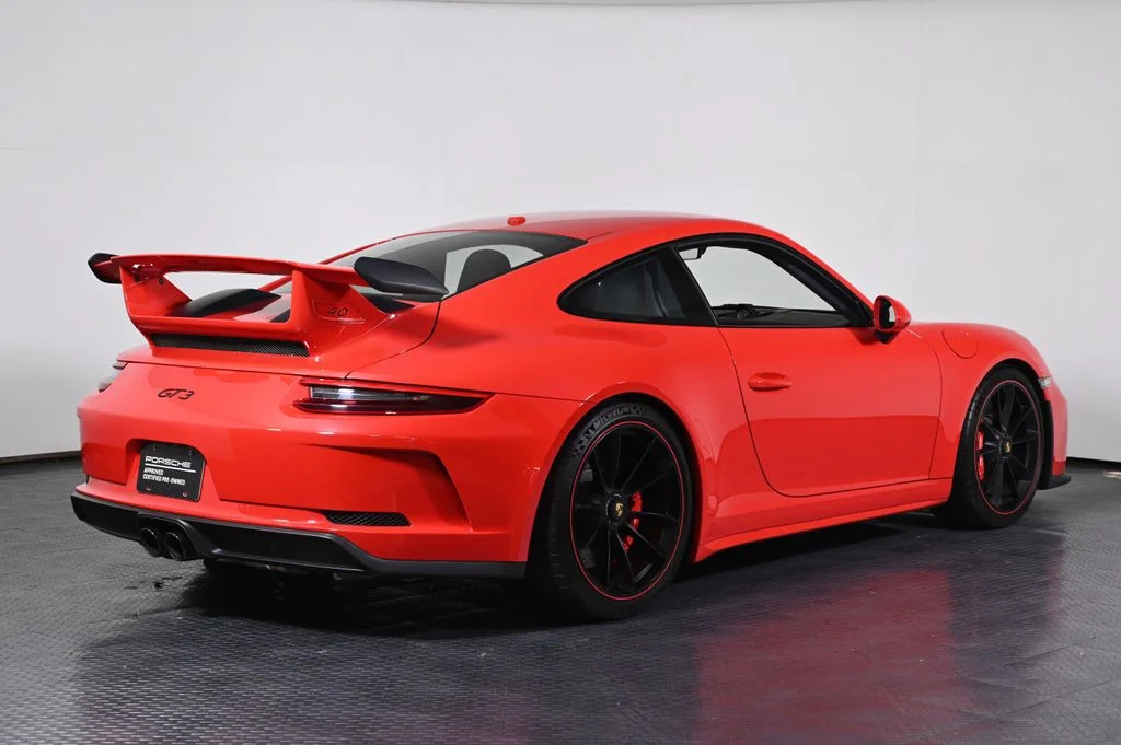 Used 2018 Guards Red Porsche GT3 image 7