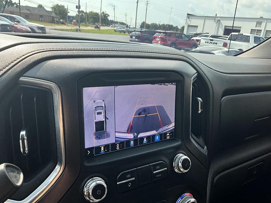 Used 2020 Black GMC AT4 image 24