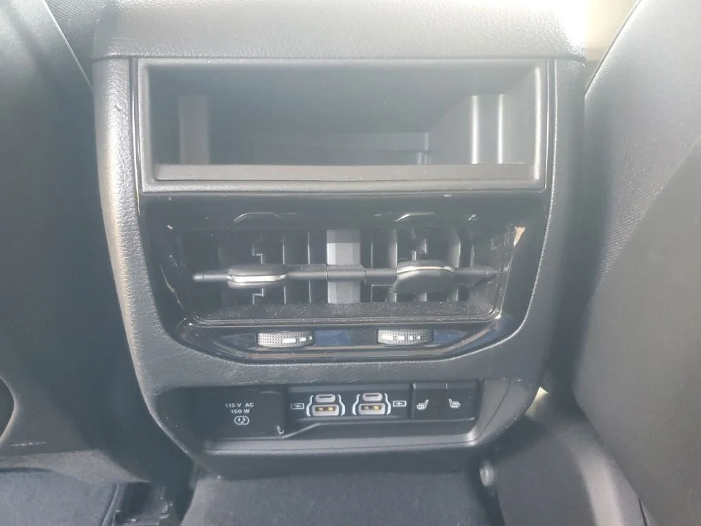 Used 2023 White Jeep Limited image 16