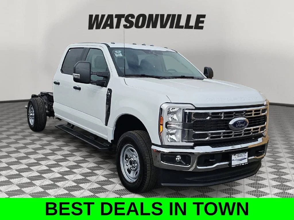 2026 Ford F-350 Super Duty Chassis Cab XL