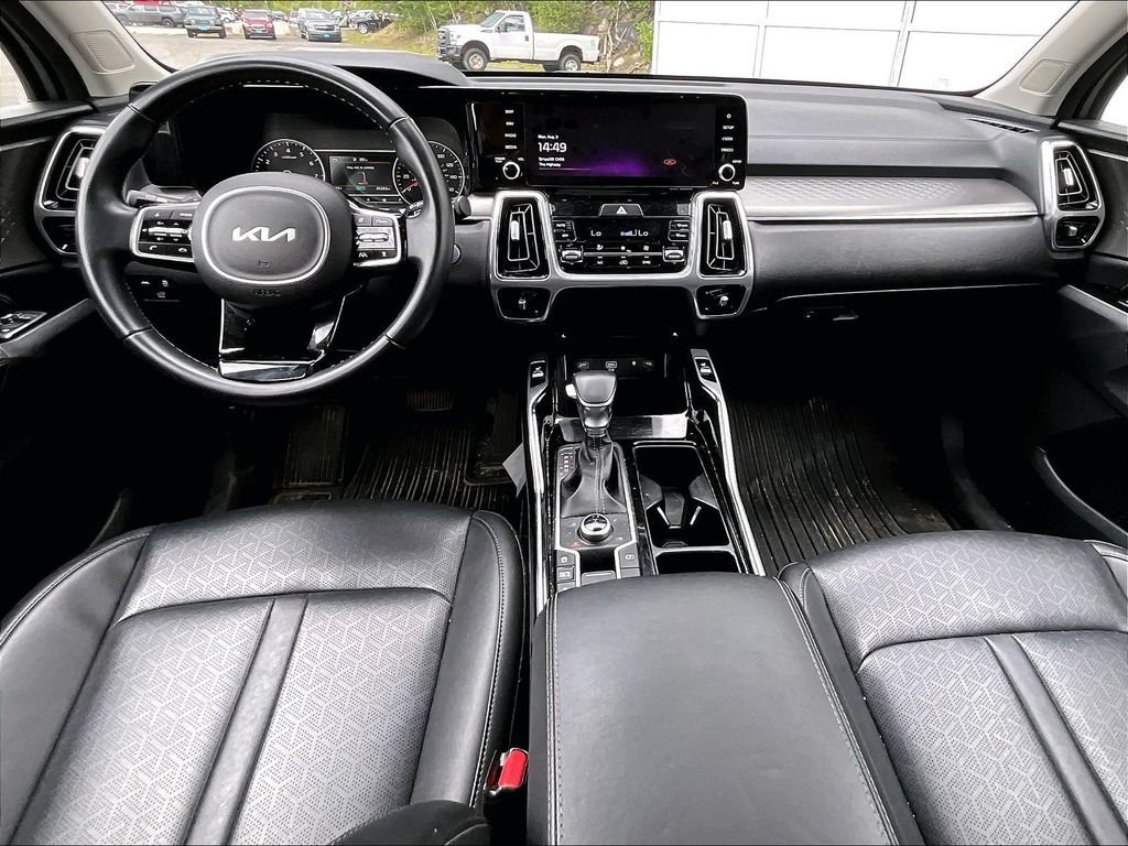Used 2022 Wolf Gray Kia SX image 22