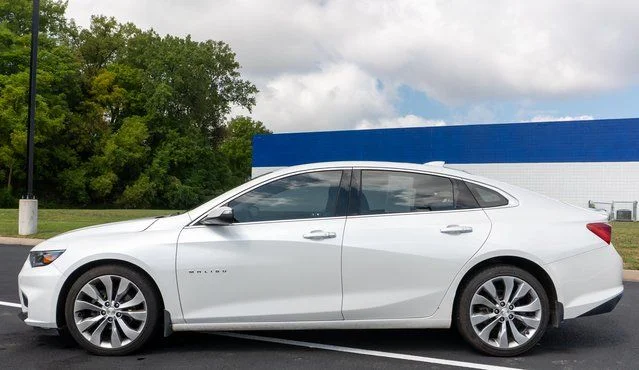 Used 2018 White Chevrolet Premier image 9