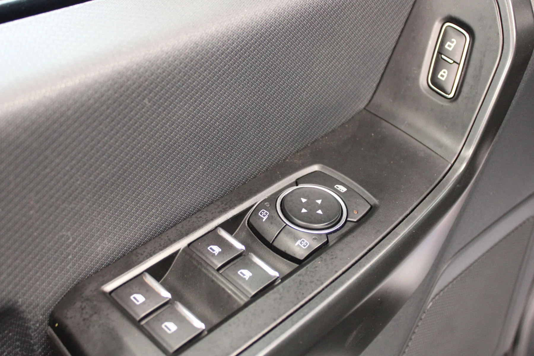 Used 2023 OXFORD WHITE Ford xl 4WD SUPERCREW 5.5