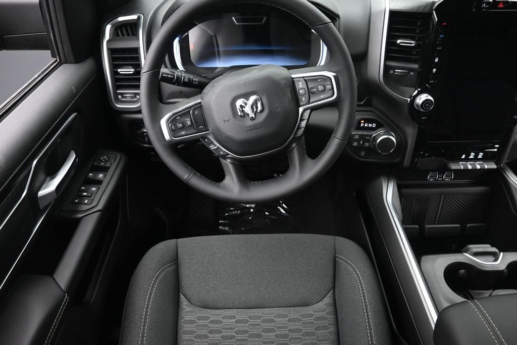 New 2026 Diamond Black Crystal Pearl-Coat Exterior Paint RAM Big Horn/Lone Star image 14