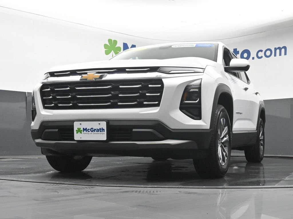Used 2025 White Chevrolet LT image 7