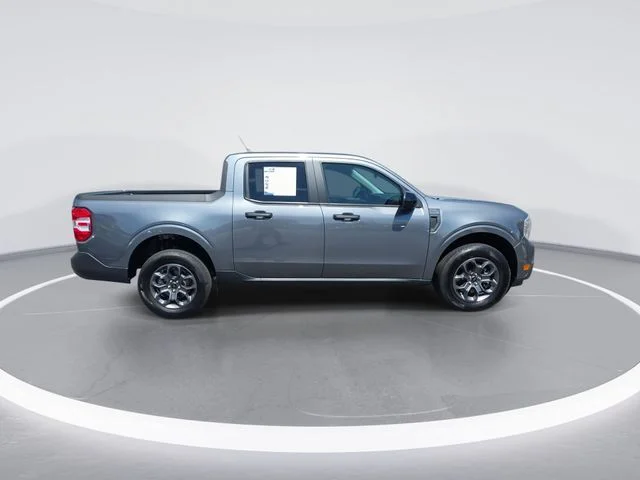 Used 2024 Gray Ford XLT image 9