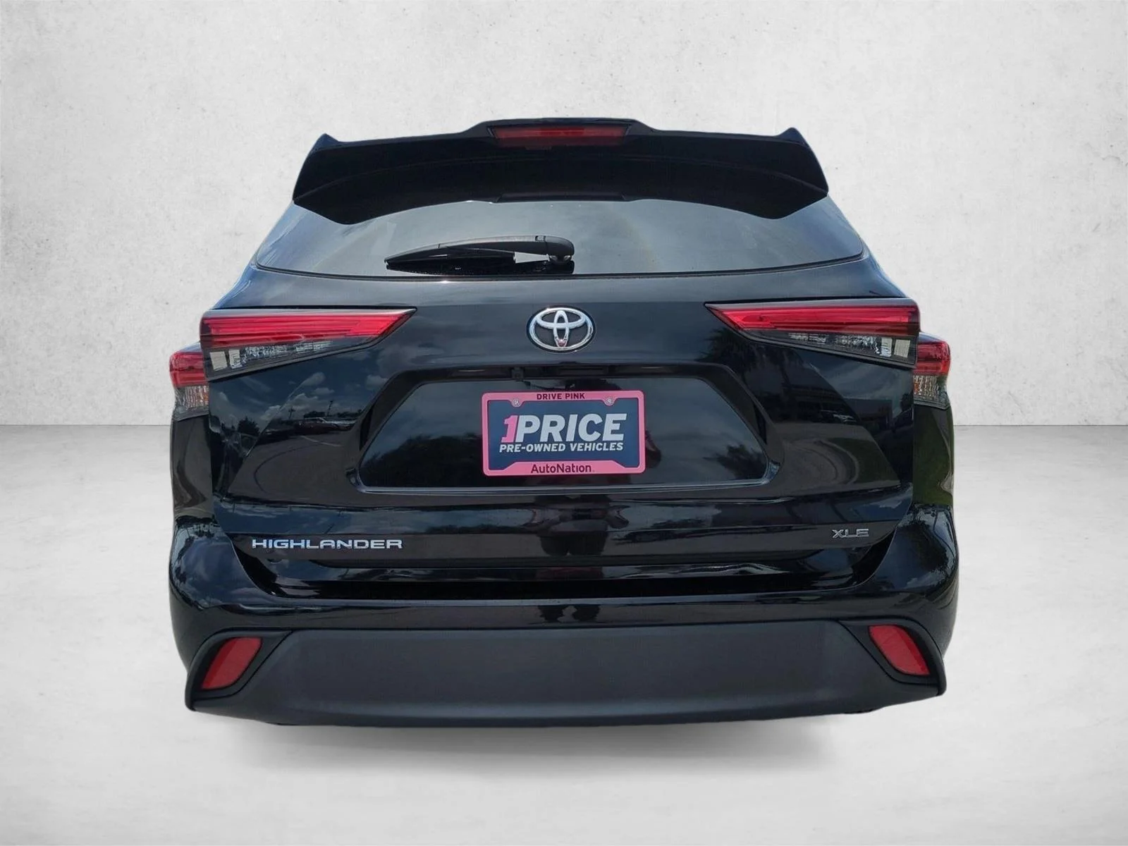 Used 2023 Midnight Black Metallic Toyota XLE image 7
