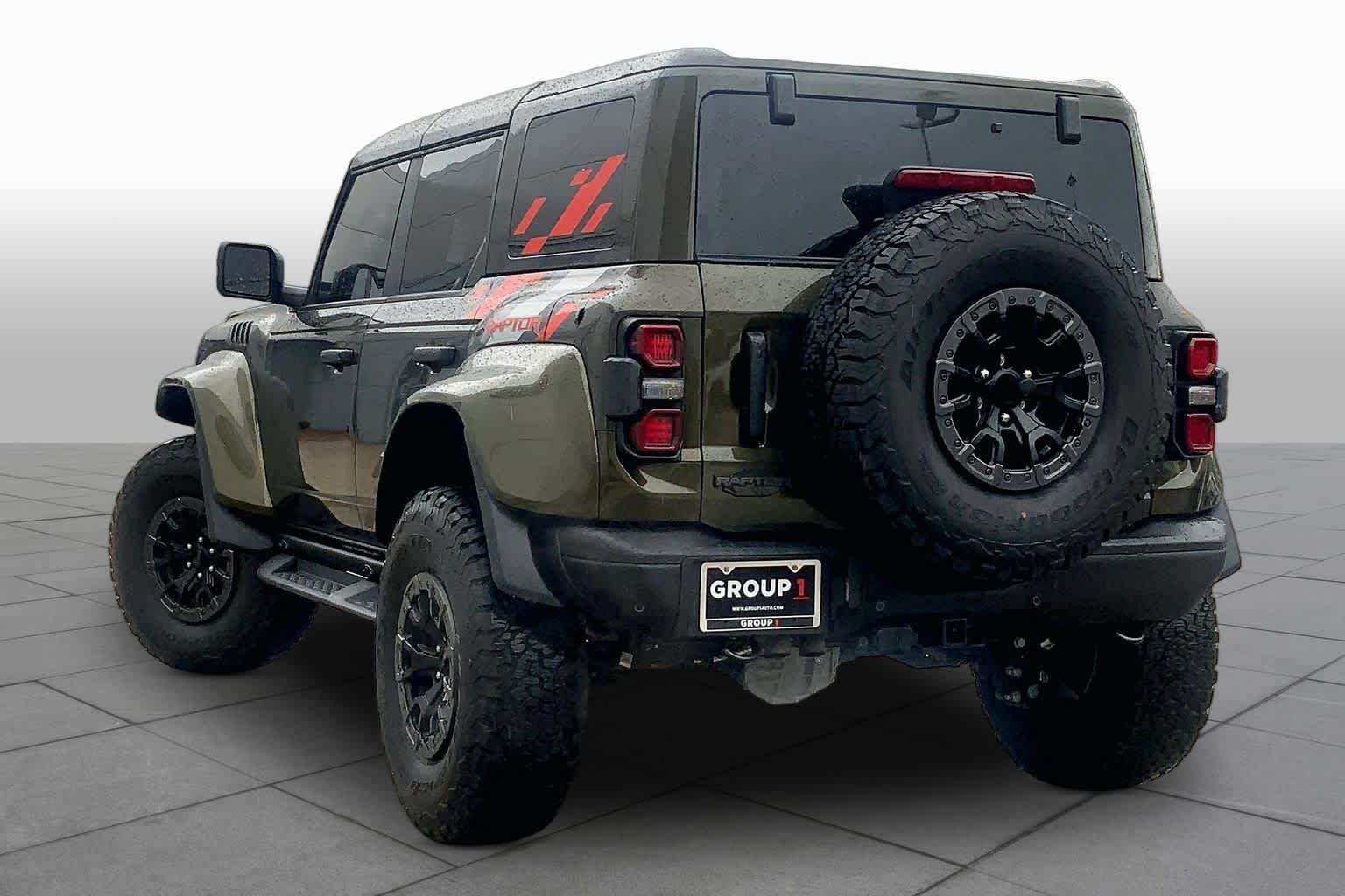 Used 2025 Shelter Green Metallic Ford Raptor image 24