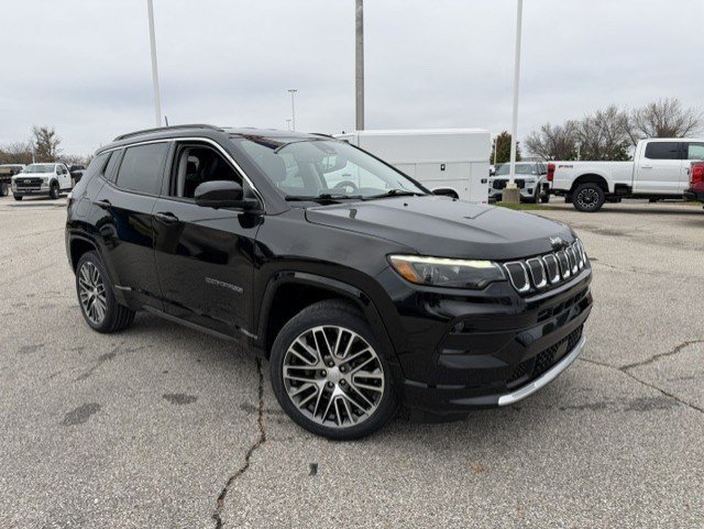 Certified Used 2022 Diamond Black Jeep Limited image 37